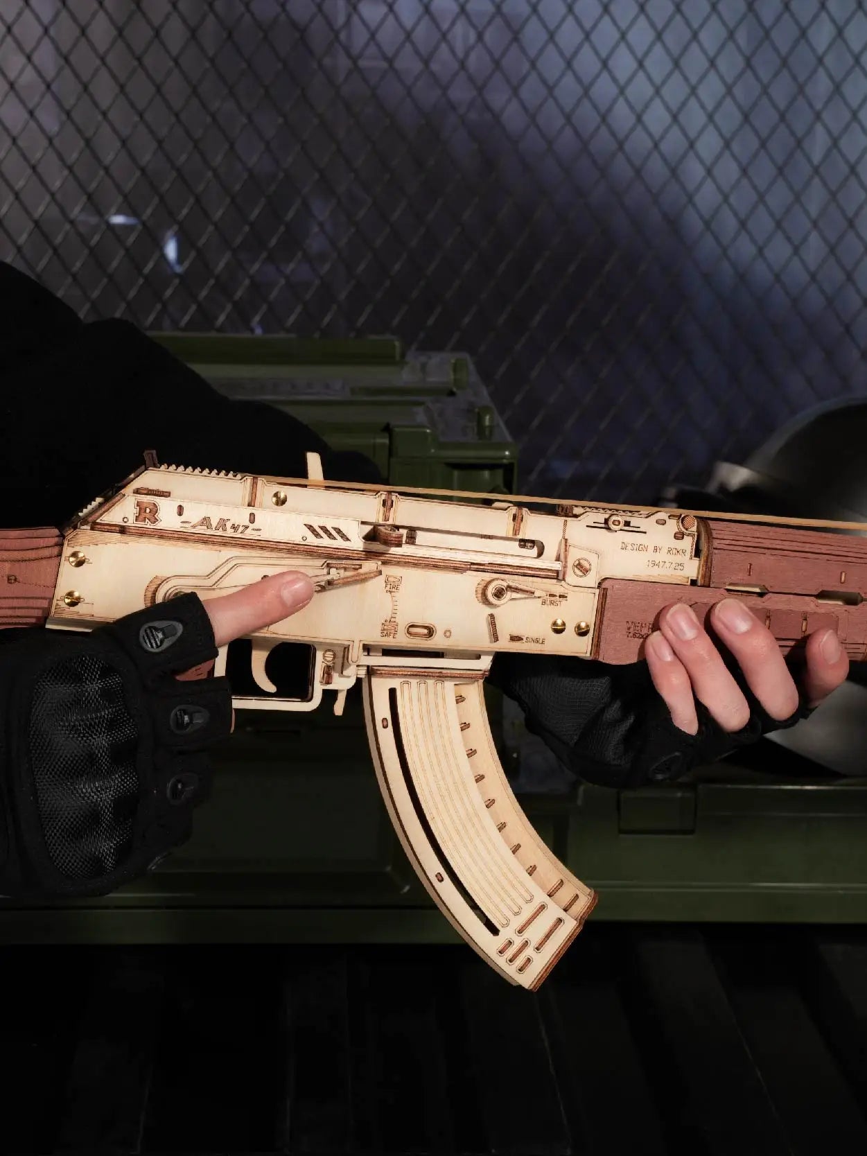 Réplica del rifle automático AK47 en rompecabezas de madera 3D