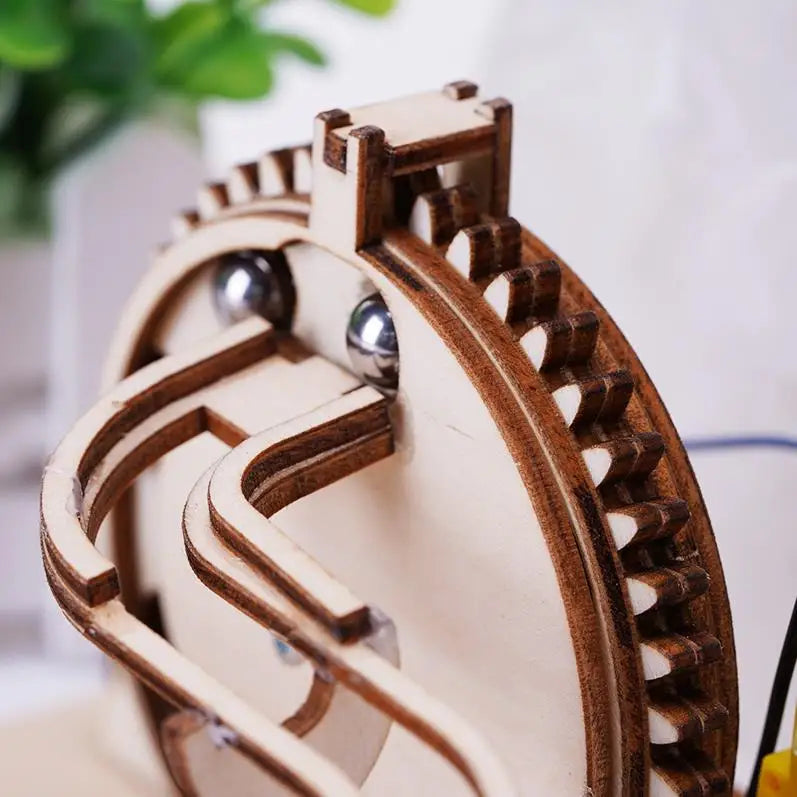 Rompecabezas de madera 3D Carrera de canicas mecánica y eléctrica