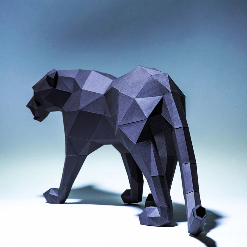 Escultura de origami de papel 3D de Pantera Negra de 70 cm para armar.